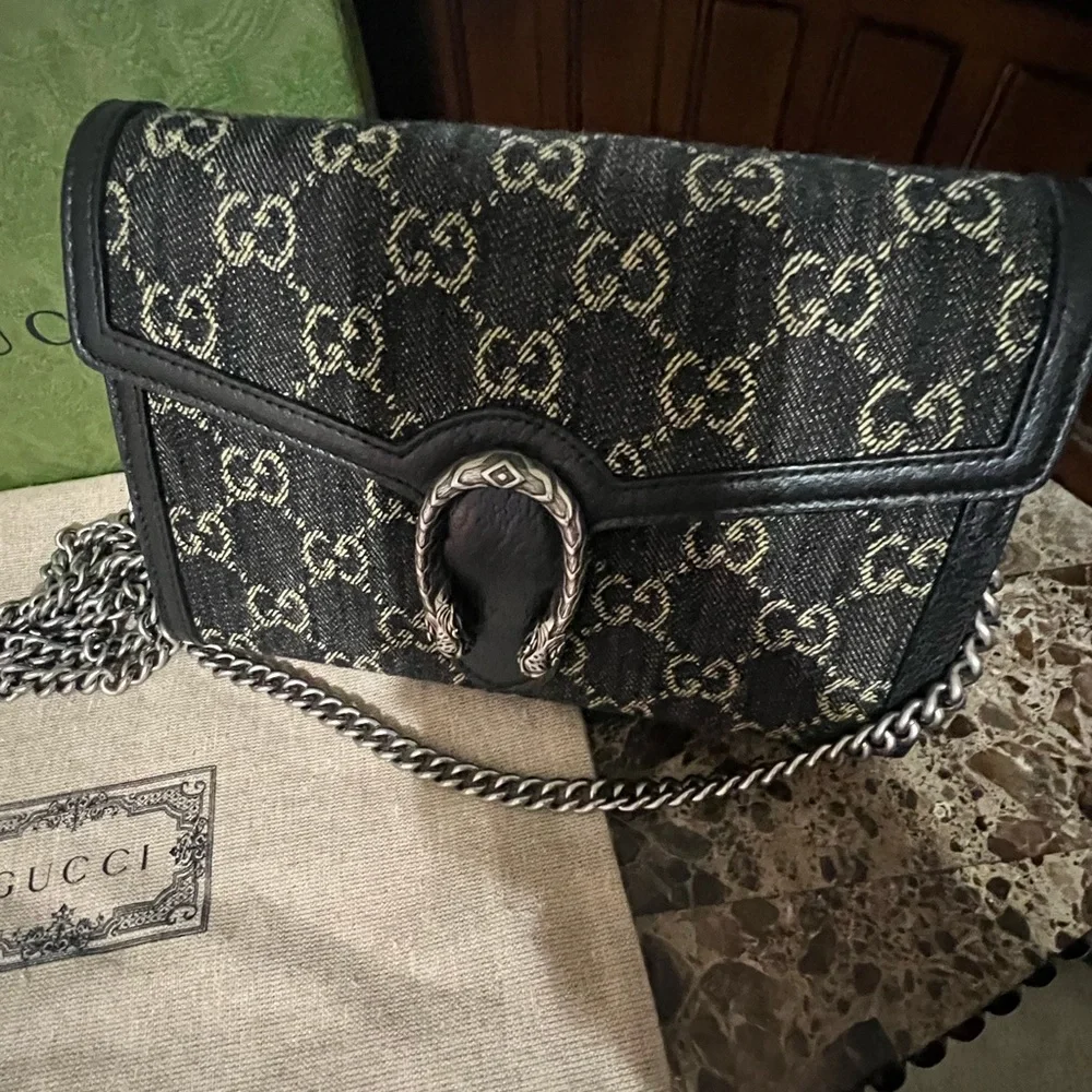 100% Authentic Gucci Handbag - Picture 6 of 9